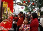 广东游客用手机百度猜灯市谜语,1小时猜中300